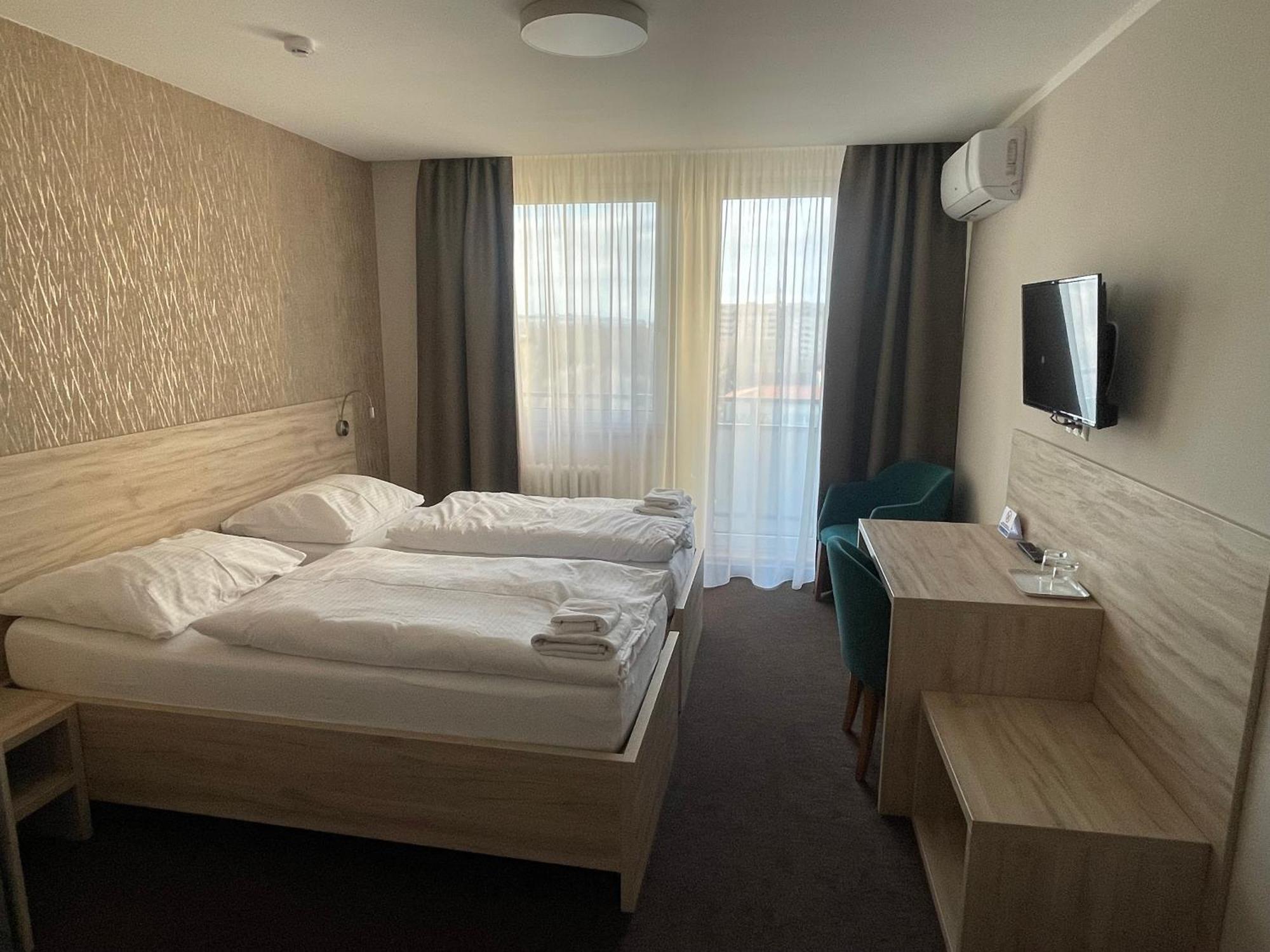 Hotel Spectrum ترنافا المظهر الخارجي الصورة